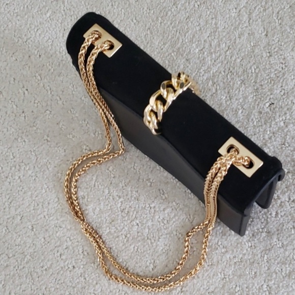 Stunning hardware EUC crossbody with adjustable strap - Picture 2 of 4